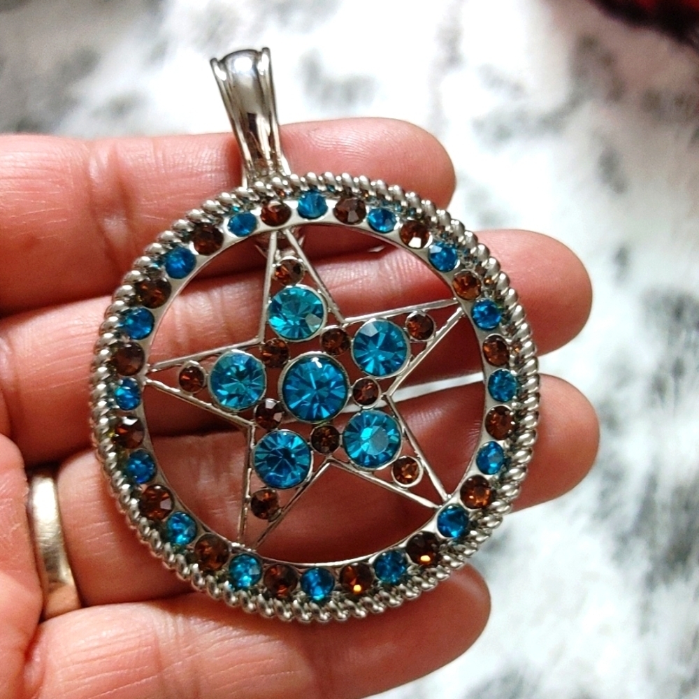 Silver Magnetic Crystal Star Pendant w/ Chain Necklace